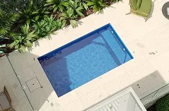 Cleo 2.9m in AquaGuardTM Quartz Ultra Mid Blue Shimmer Finish Web_converted